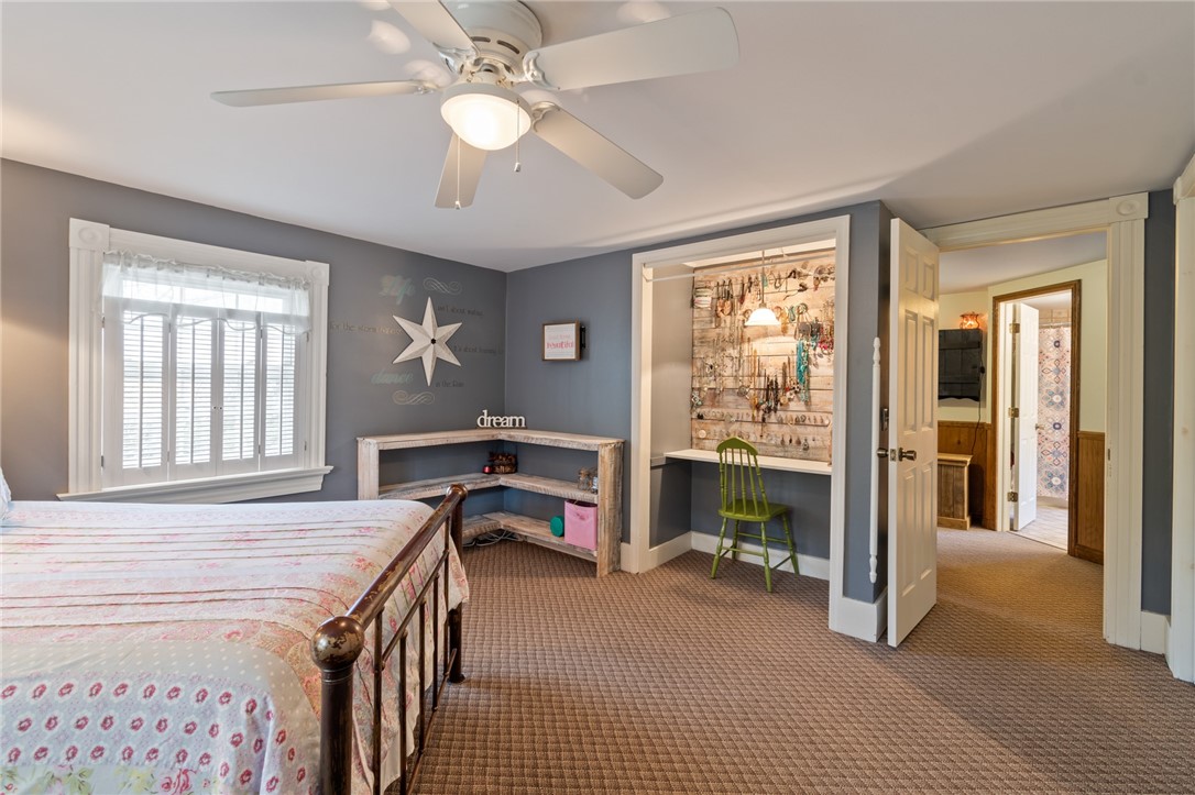 1058 Bay Rd, ster, NY 14580