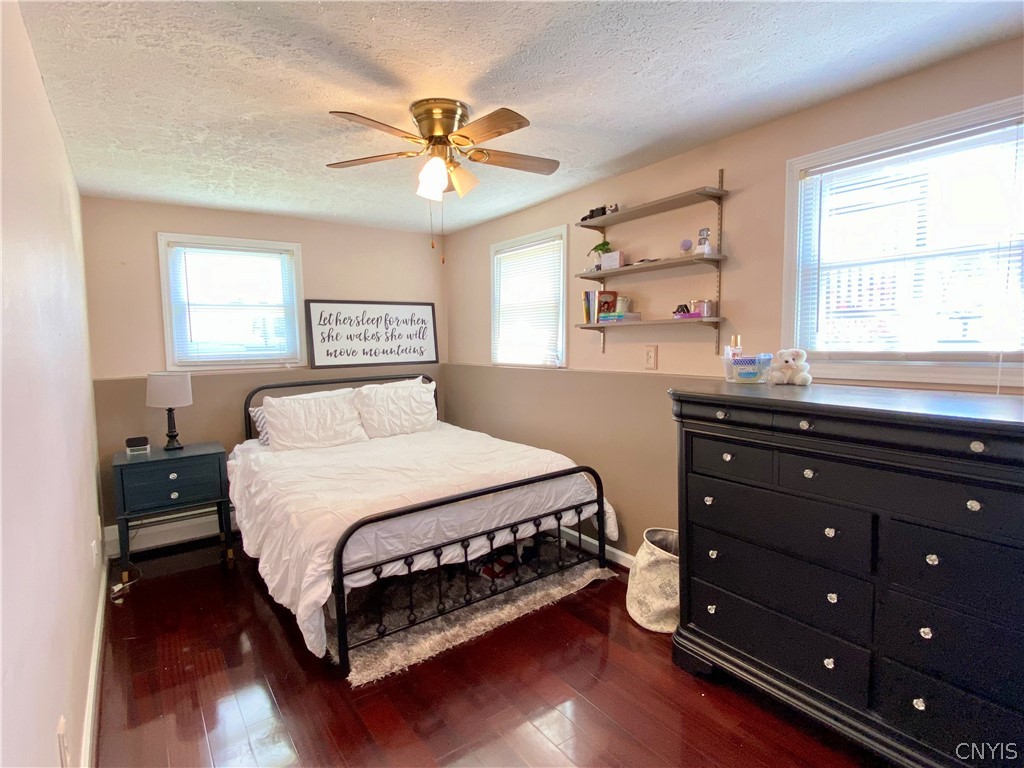 Sold 10 Foxcroft Circle, NY 13021, Auburn 4 Beds / 2 Full