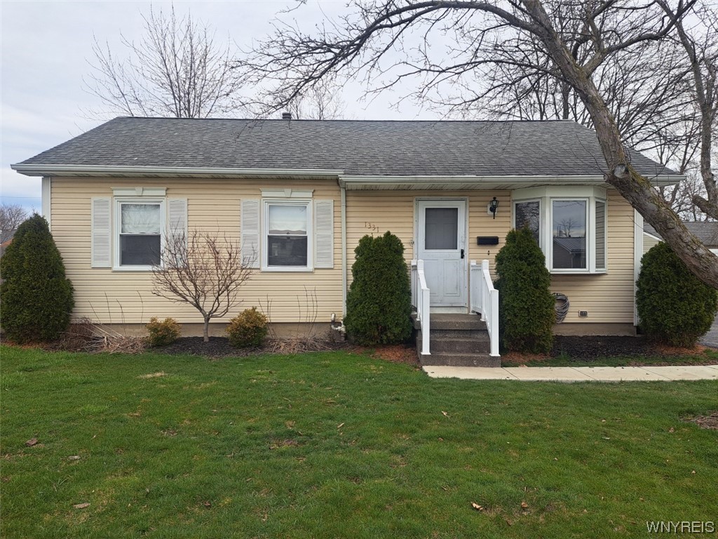 1331 102nd Street, Niagara Falls, NY 14304