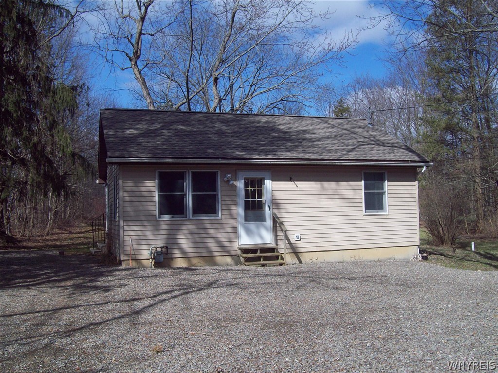 78 Schwartz Road, Elma, NY 14059