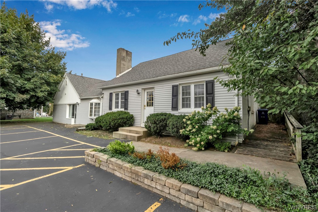 9132 Main Street, Clarence, NY 14031