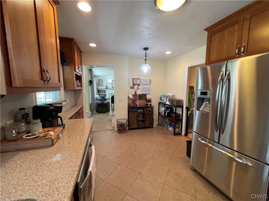 Sold 421 Wilbur Street, OneidaInside, NY 13421 4 Beds / 3 Full