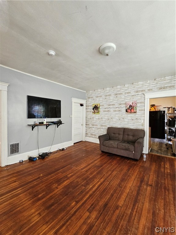 For Sale Utica, NY 13501 6 Beds / 2 Full Baths 169,900