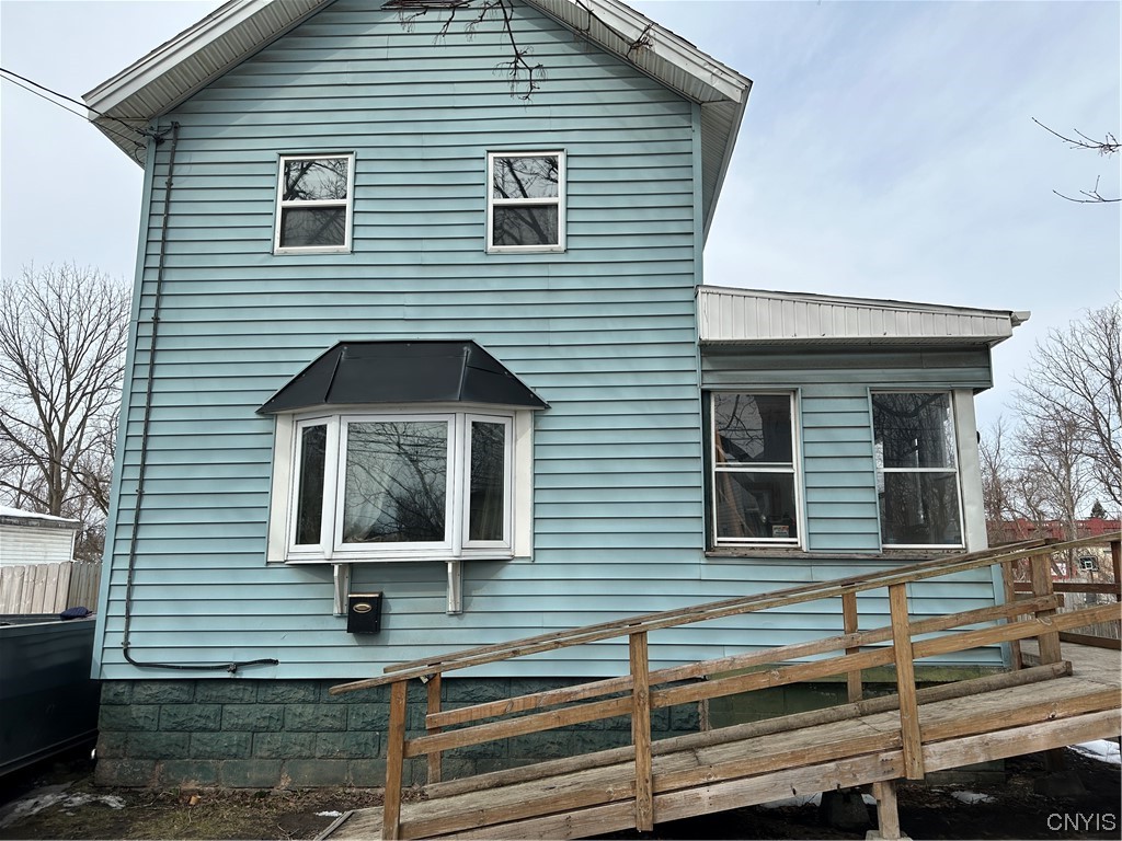 Sold 564 Lenox Avenue, OneidaInside, NY 13421 2 Beds / 1 Full Bath