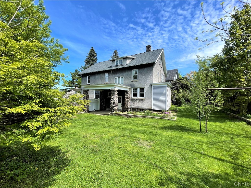 For Sale 2003 Whitesboro Street, Utica, NY 13502, Utica 4 Beds / 1