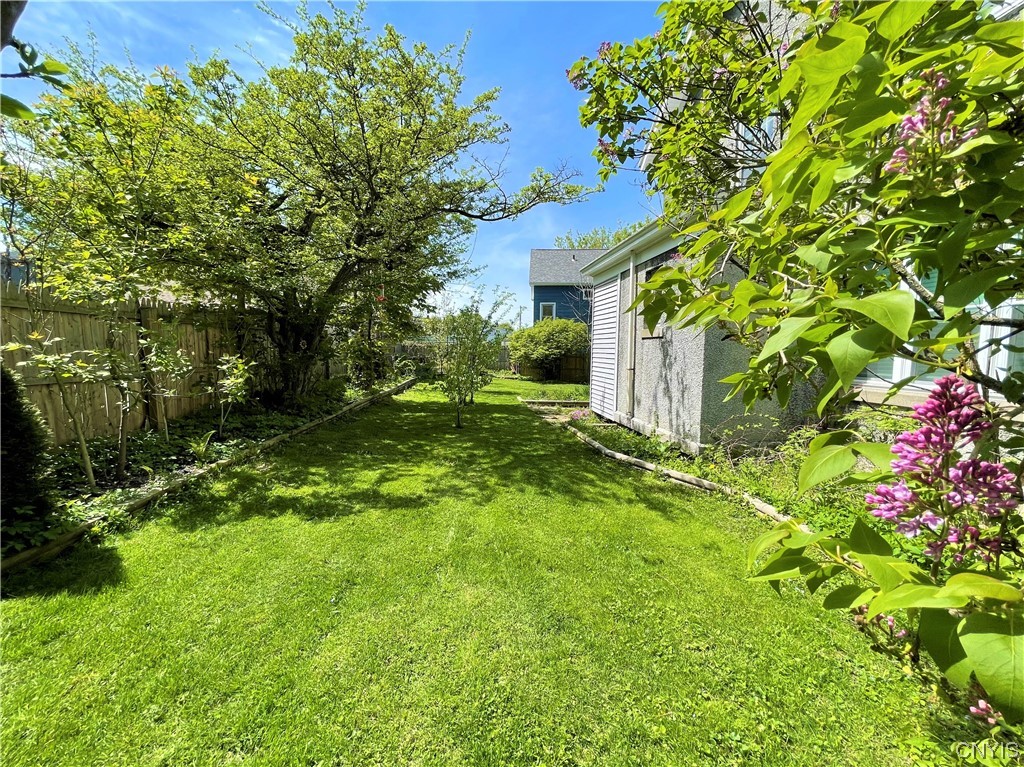 For Sale 2003 Whitesboro Street, Utica, NY 13502, Utica 4 Beds / 1