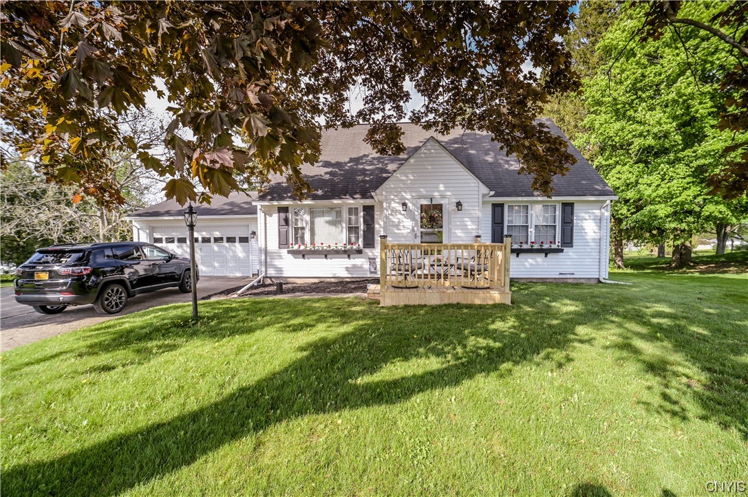 Sold 126 West Street, Whitestown, NY 13492 3 Beds / 2 Full Baths / 1 Half Bath 325,000