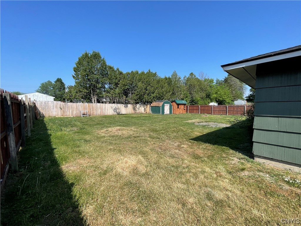 Sold 8136 Buena Vista Drive, RomeOutside, NY 13440 3 Beds / 1 Full