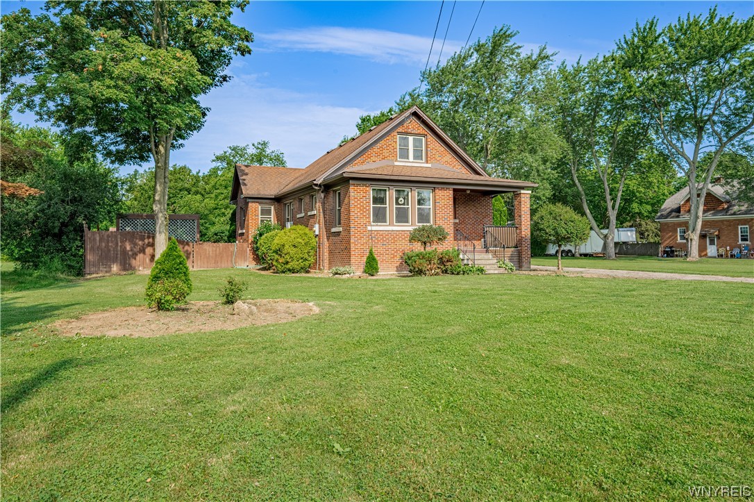 Sold 4920 Creek Road Extension, Lewiston, NY 14092 3 Beds / 1 Full