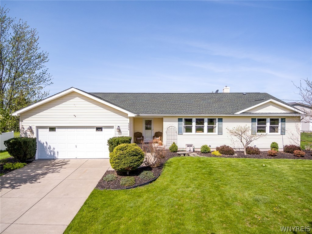 Sold 6696 Shawnee Road, Wheatfield, NY 14120 3 Beds / 2 Full Baths