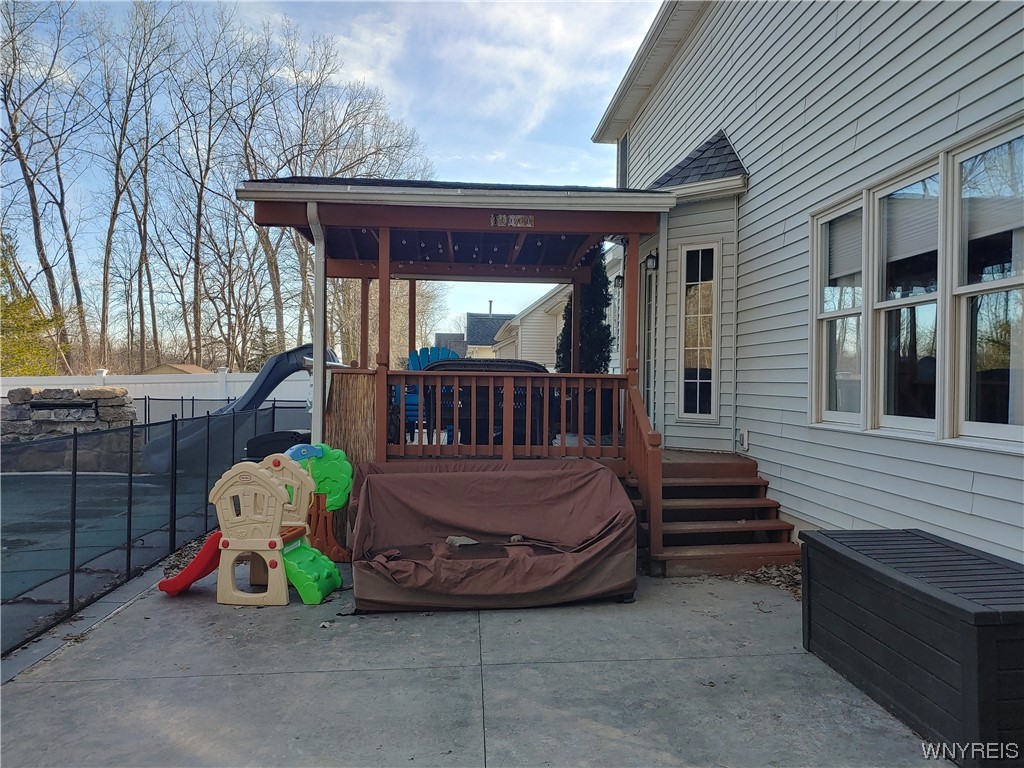 73 Landings Drive, Amherst, NY 14228