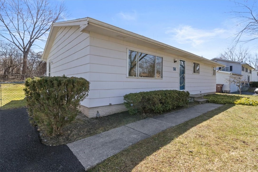 58 Golden Rod Lane, Henrietta, NY 14623