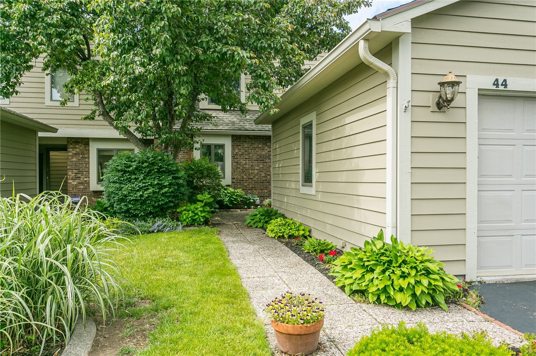 44 Mountain Ash Trail, ster, NY 14580