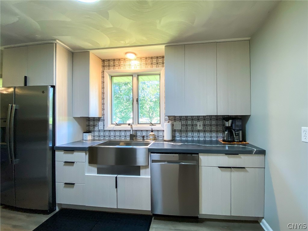 5 Upper Woods Road, New Hartford, NY 13413