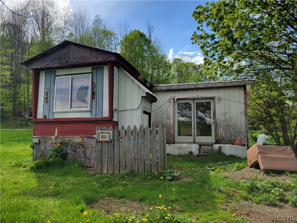 1988 Gorton Lake Road, Brookfield, NY 13485