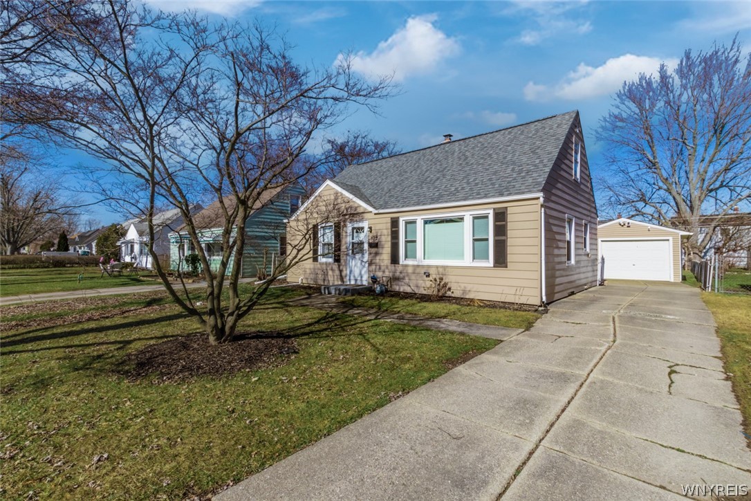 372 Harrison Avenue, TonawandaTown, NY 14223