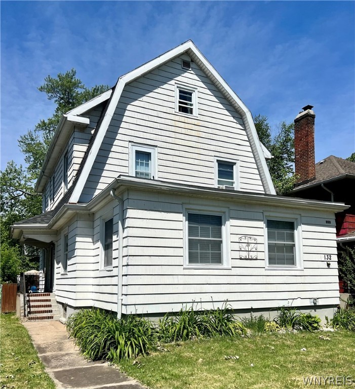 Sold 132 68th St, Niagara Falls, NY 14304, Niagara Falls 4 Beds / 2 Full Baths / 1 Half Bath