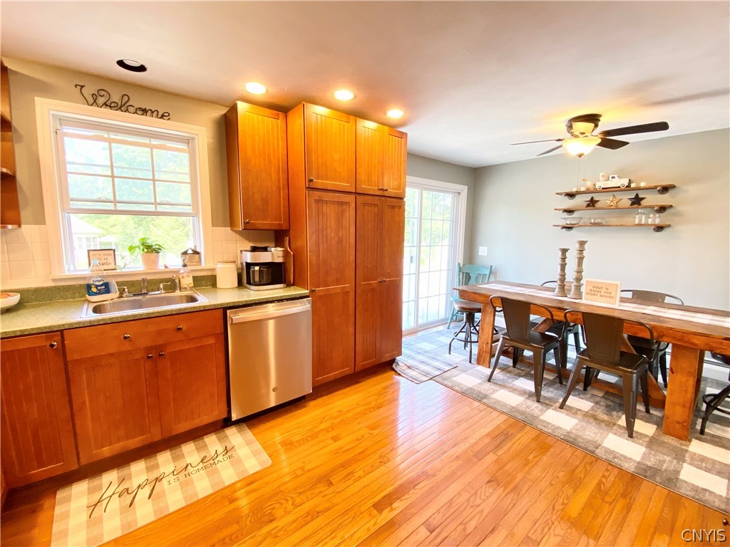 Sold 10 Foxcroft Circle, NY 13021, Auburn 4 Beds / 2 Full