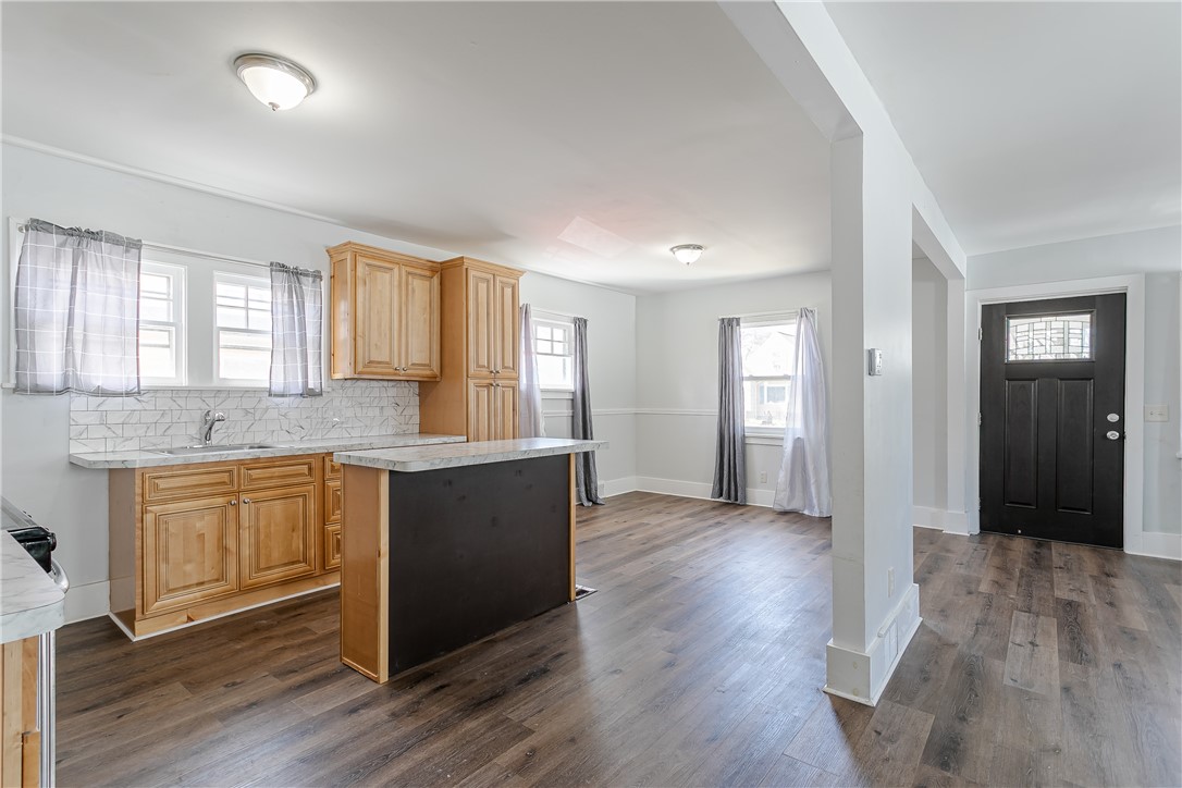 Sold 356 Bennington Drive, Greece, NY 14616 4 Beds / 1 Full Bath