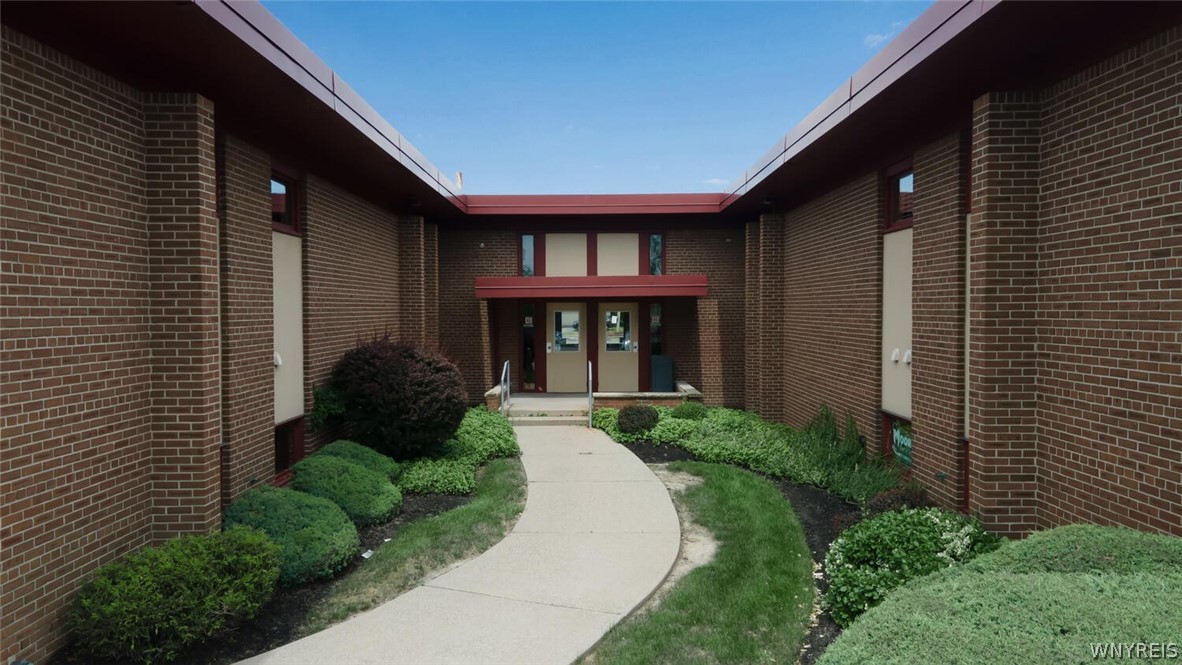 350 Alberta Drive, Amherst, NY 14226