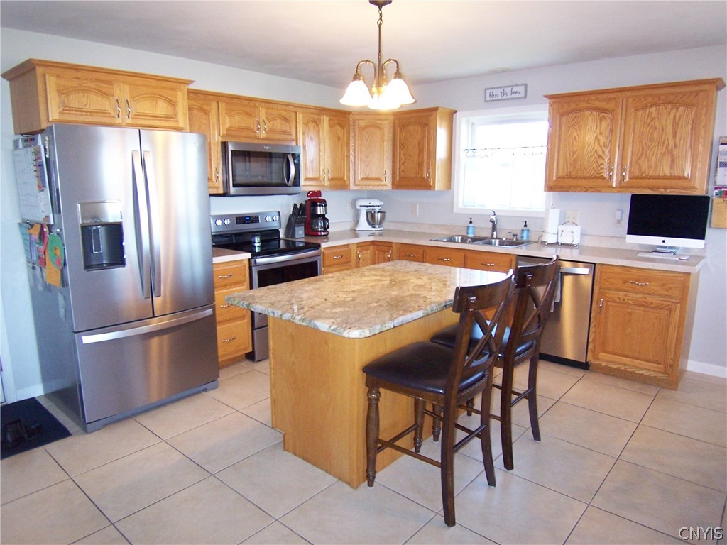 193 Driftwood Drive, OneidaInside, NY 13421