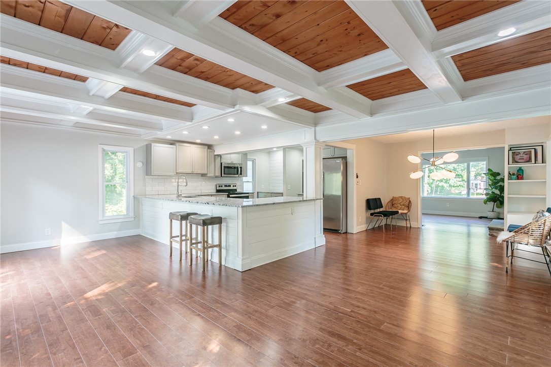 Sold 963 Five Mile Line Road, ster, NY 14580 4 Beds / 2 Full