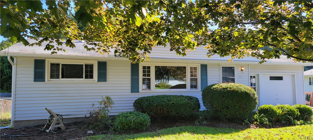 Sold 235 Parsons Road, Camillus, NY 13031 5 Beds / 3 Full Baths 195,000