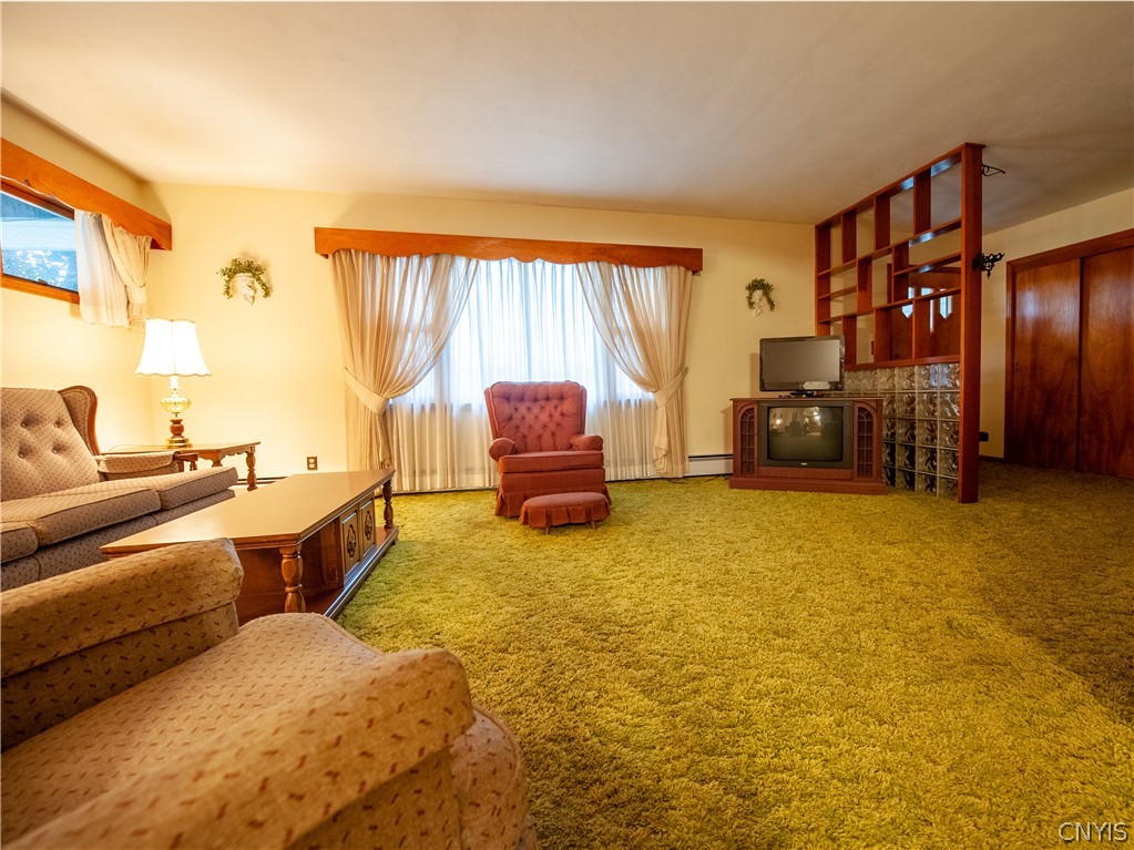 9386 Sessions Road, New Hartford, NY 13456