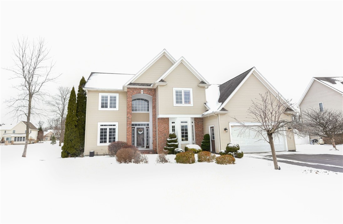 10 Coralburst Crescent, Penfield, NY 14580