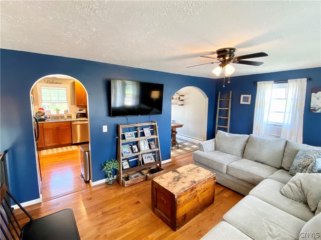 Sold 10 Foxcroft Circle, NY 13021, Auburn 4 Beds / 2 Full