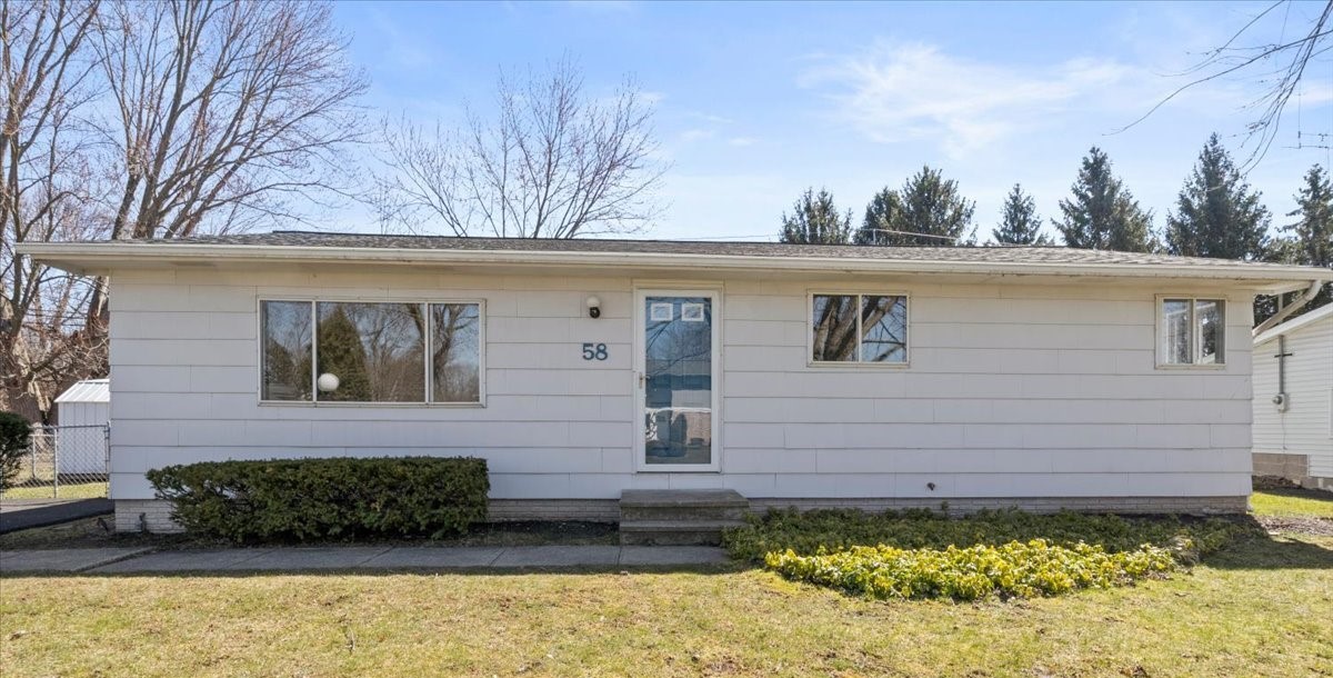 58 Golden Rod Lane, Henrietta, NY 14623