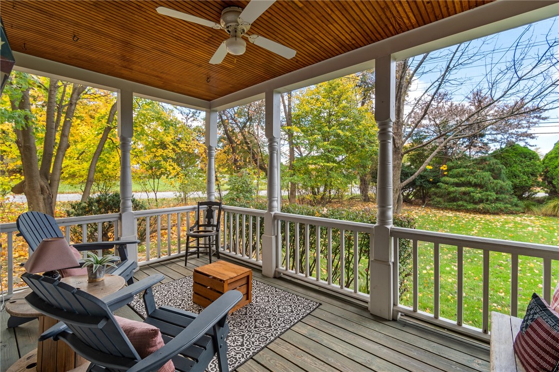 1058 Bay Rd, ster, NY 14580