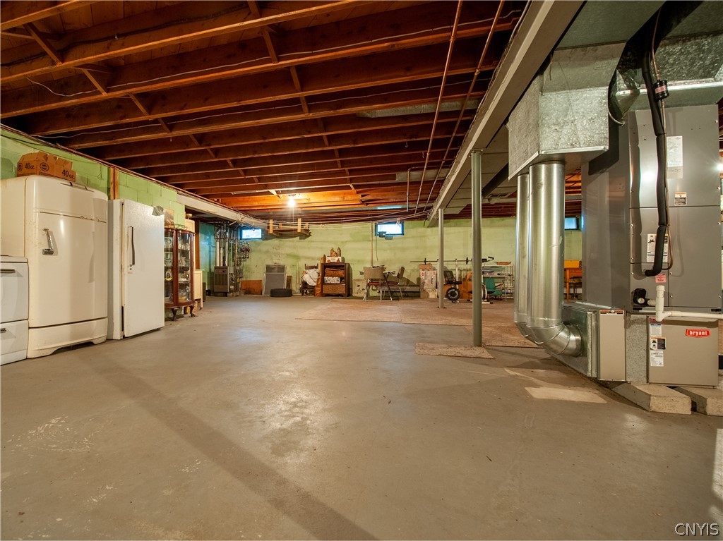 9386 Sessions Road, New Hartford, NY 13456