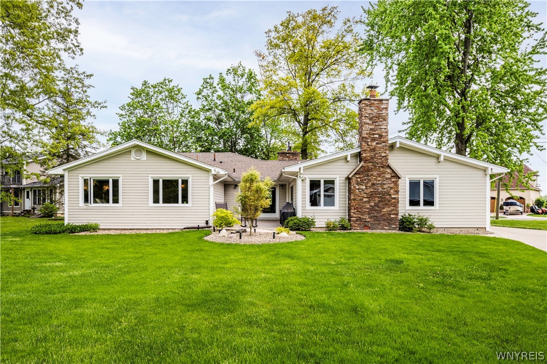 5072 East River Rd, Grand Island, NY 14072