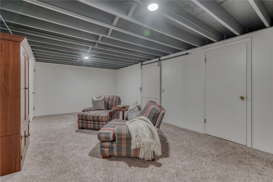 37 Bromley Road, Pittsford, NY 14534