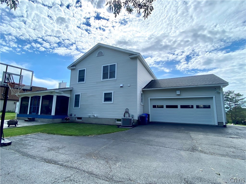 Sold 130 Thurston Terrace, Sherrill, NY 13461 3 Beds / 2 Full Baths / 1 Half Bath 350,000