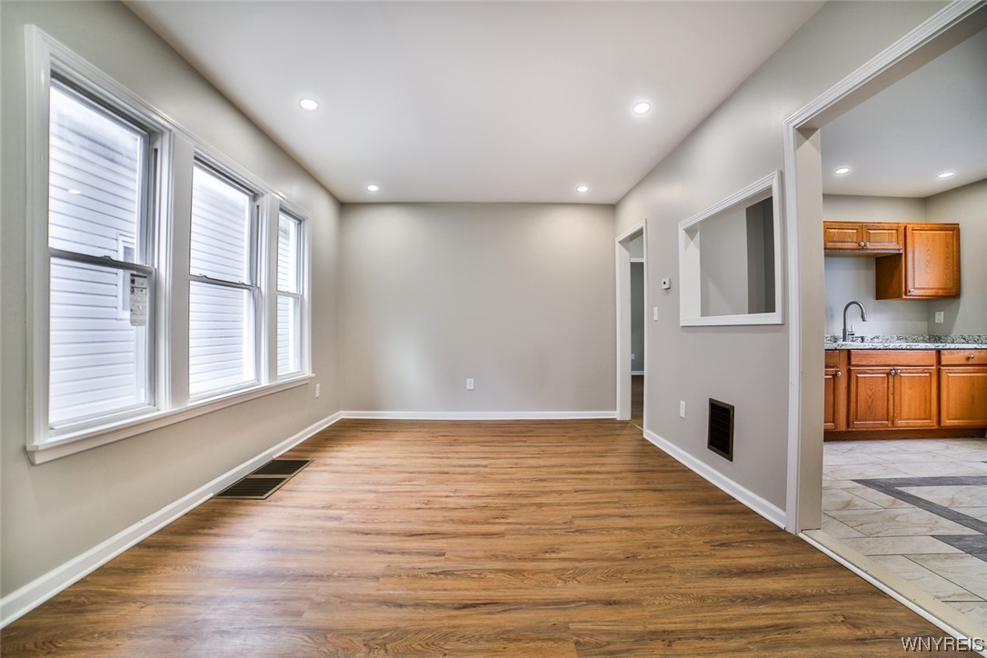 Sold 345 Crowley Avenue, Buffalo, NY 14207, Riverside 3 Beds / 1