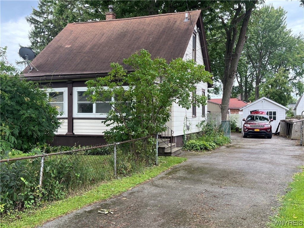 442 79th Street, Niagara Falls, NY 14304