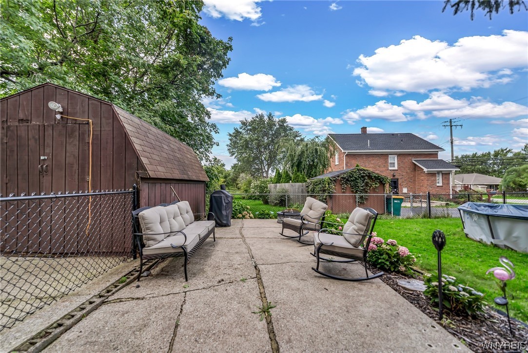 Sold 4247 Milestrip Road, Hamburg, NY 14219 3 Beds / 2 Full Baths