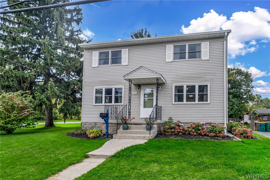 Sold 4247 Milestrip Road, Hamburg, NY 14219 3 Beds / 2 Full Baths