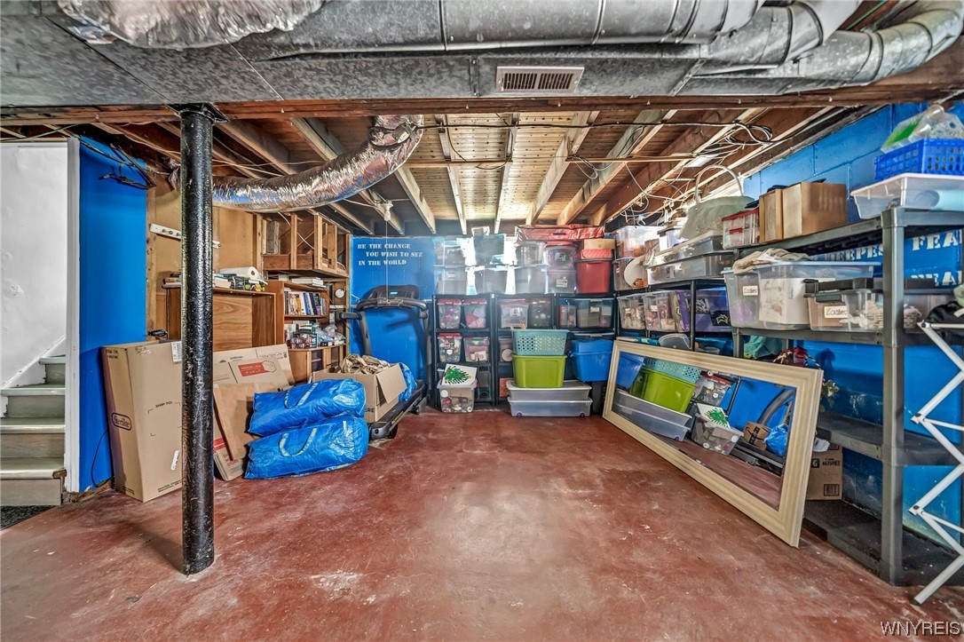 Sold 4247 Milestrip Road, Hamburg, NY 14219 3 Beds / 2 Full Baths