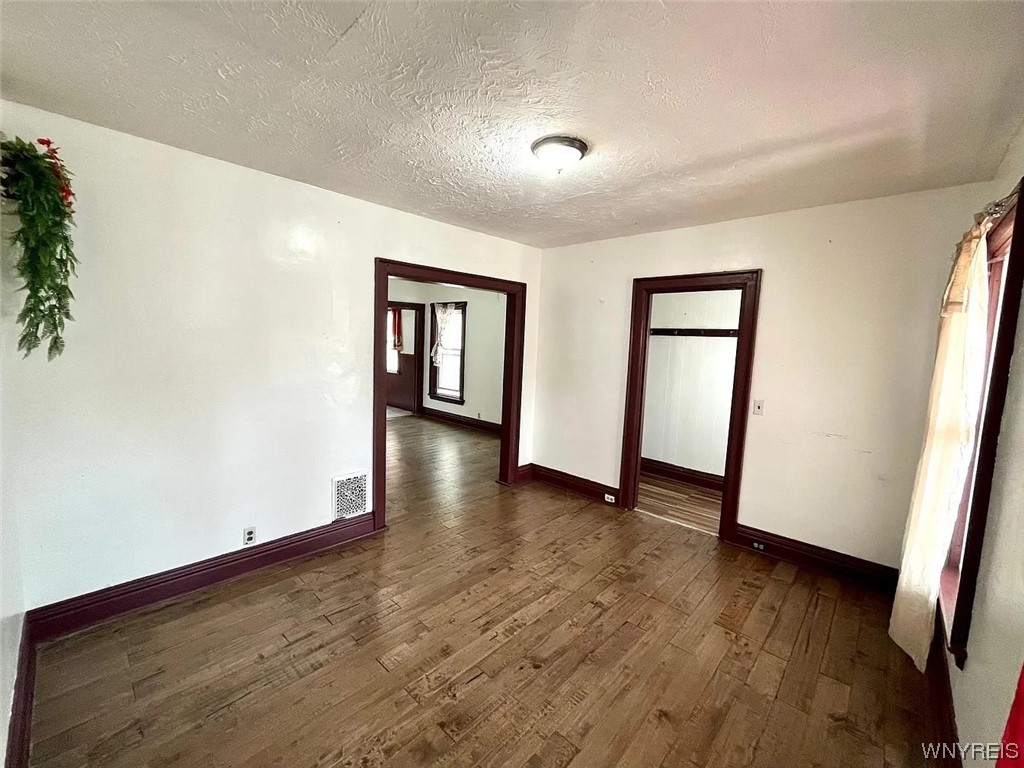 Sold 352 Austin Street, Buffalo, NY 14207, Black Rock 6 Beds / 2