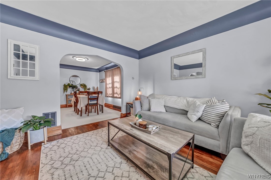 For Sale 433 S Ogden Street, Buffalo, NY 14206, Kaisertown 2 Beds