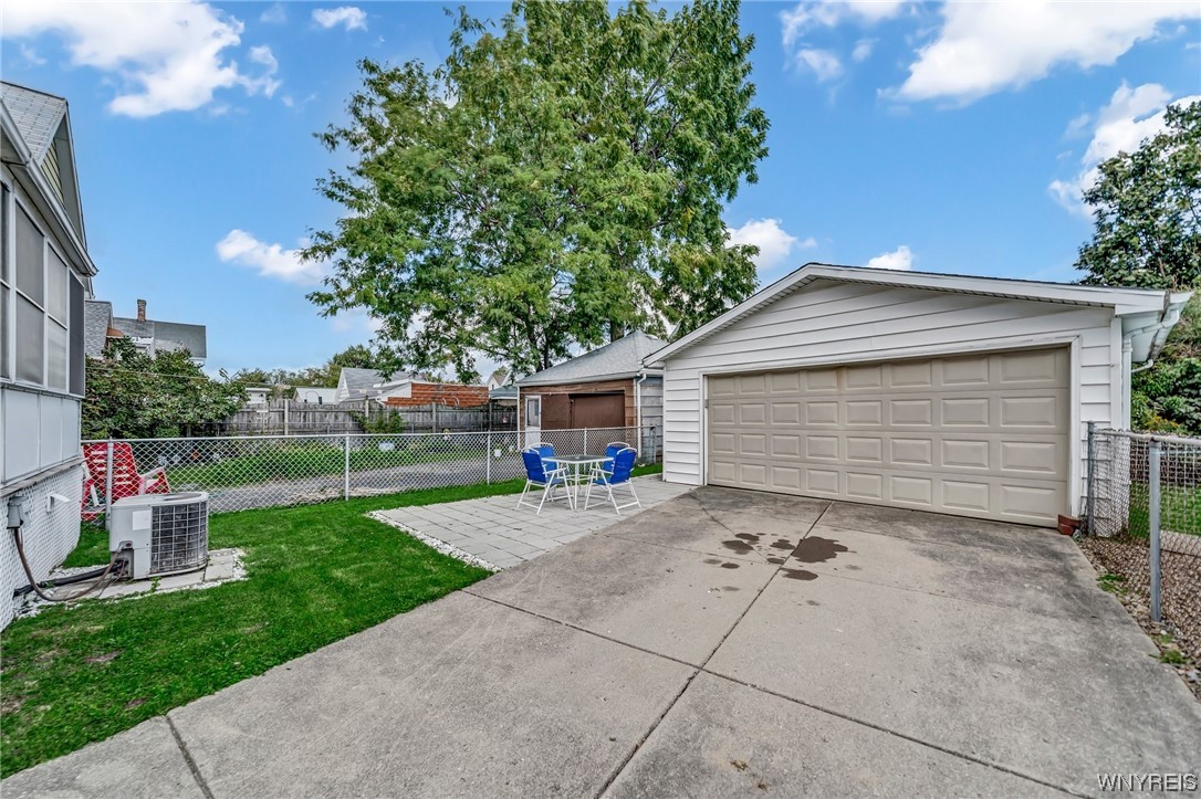 For Sale 433 S Ogden Street, Buffalo, NY 14206, Kaisertown 2 Beds