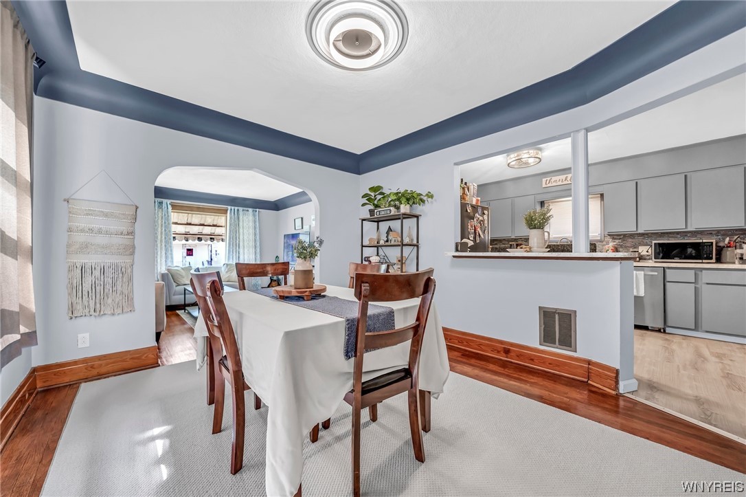 For Sale 433 S Ogden Street, Buffalo, NY 14206, Kaisertown 2 Beds