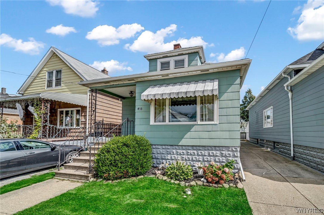 For Sale 433 S Ogden Street, Buffalo, NY 14206, Kaisertown 2 Beds