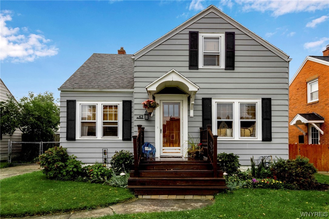 Sold 62 Pierce Street, Buffalo, NY 14206, Kaisertown 3 Beds / 1 Full Bath 174,500