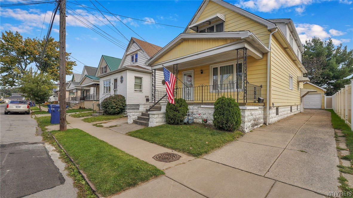 Sold 93 Fredro Street, Buffalo, NY 14206, Kaisertown 5 Beds / 2 Full Baths 180,000