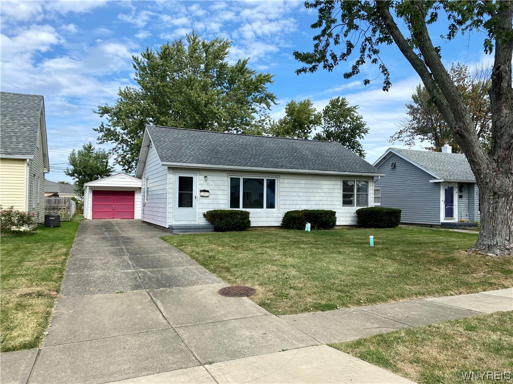 Sold 4920 Mount Vernon Boulevard, Hamburg, NY 14075 2 Beds / 1 Full