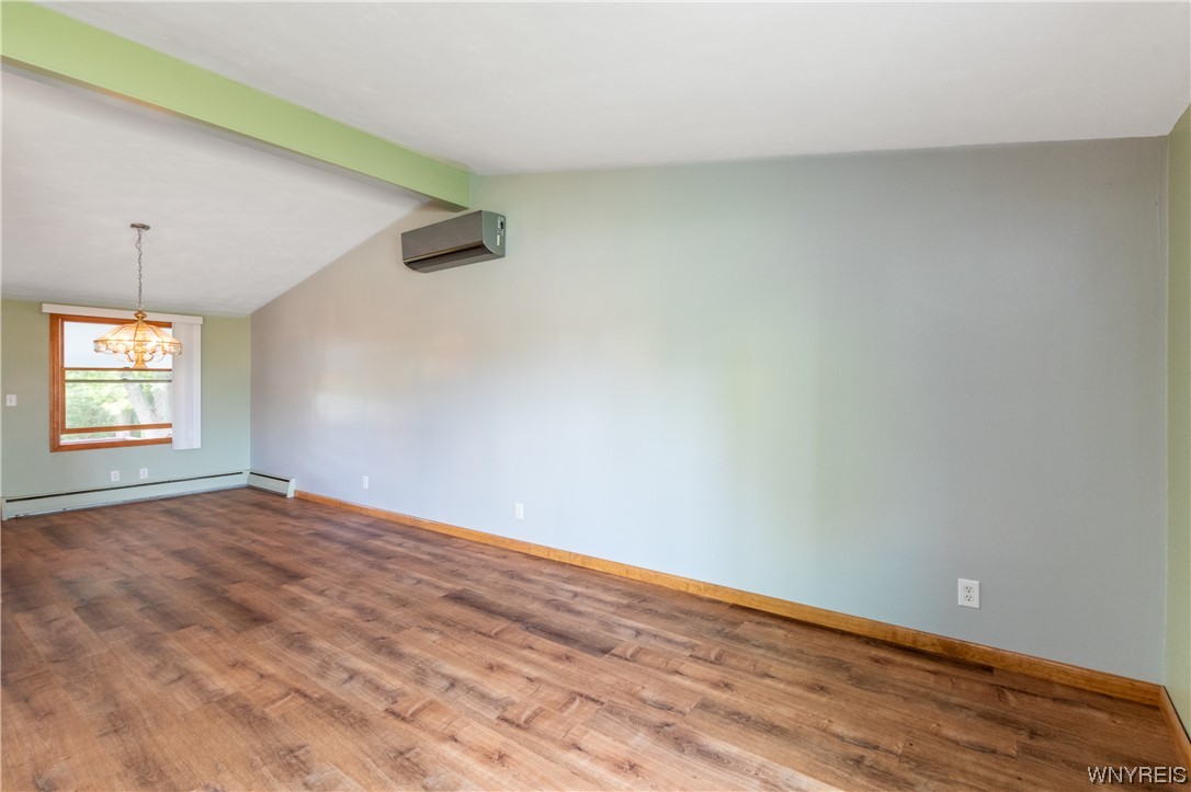 Sold 83 Clifford Heights, Amherst, NY 14226 3 Beds / 1 Full Bath / 1 Half Bath 268,100